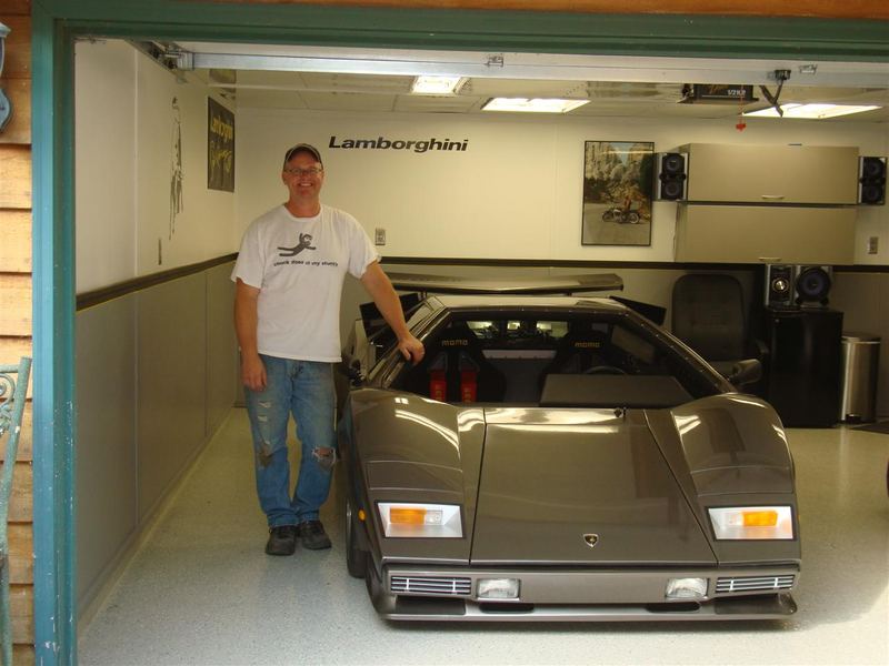 Illustration for article titled Countach Guy Needs Help: Basement-Built Lamborghini Fans Lead To Huge Web Hosting Bill